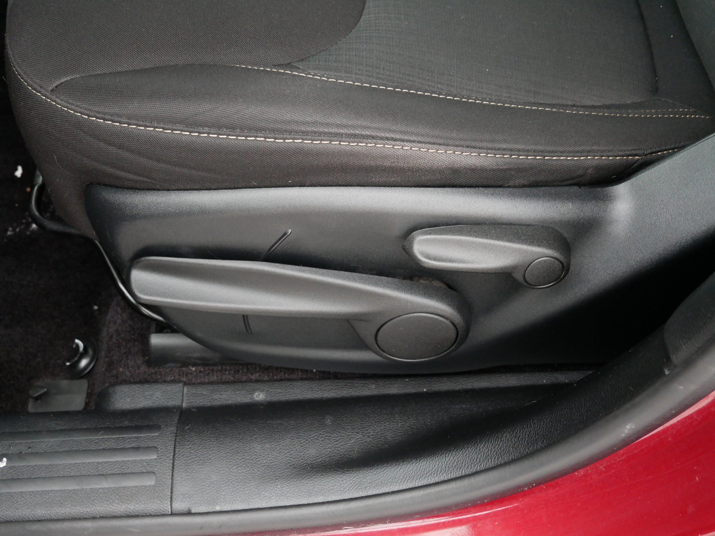 Used 2017 Jeep Cherokee Latitude image 19