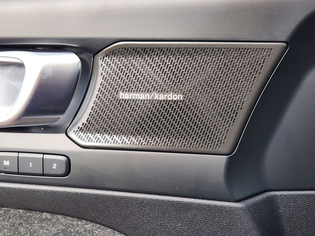 Used 2026 Volvo XC40 B5 Ultra w/ Protection Package Premier AWD/4WD image 7