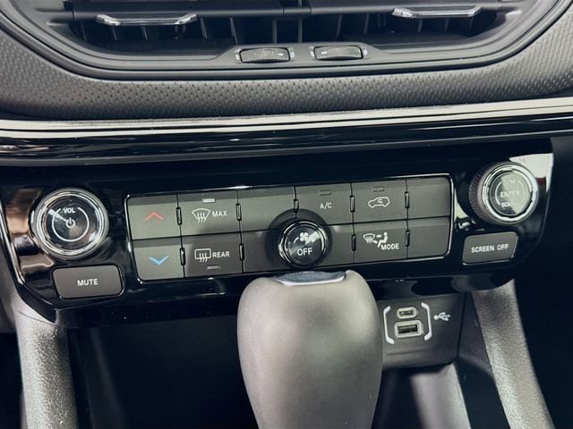 New 2026 Jeep Compass Latitude image 16