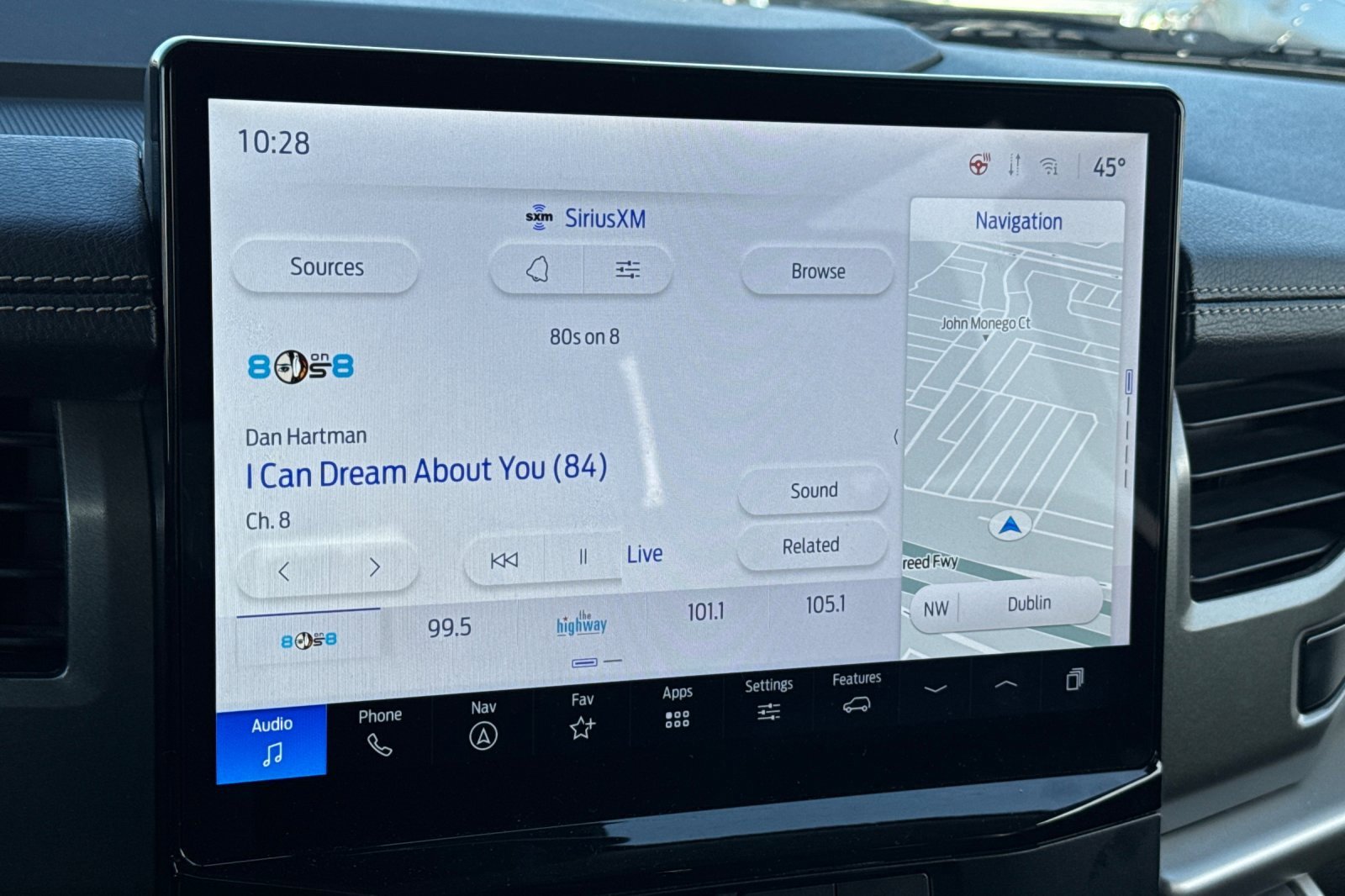 Used 2024 Ford Expedition XLT image 27