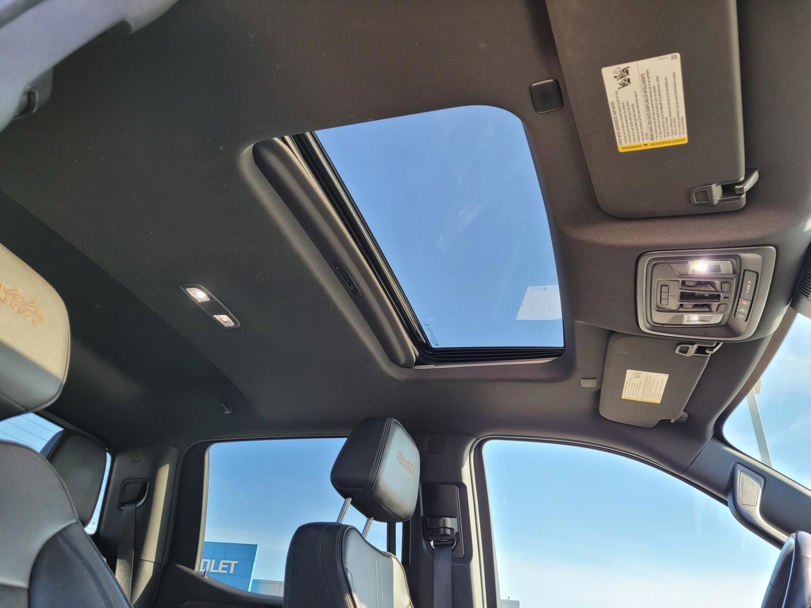 Used 2023 Chevrolet Silverado 1500 High Country w/ High Country Premium Package image 13