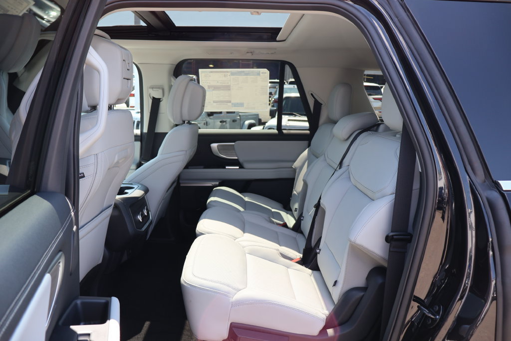 New 2027 Ford Expedition Max Platinum w/ Driver's Package AWD/4WD image 18