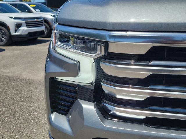 Certified 2025 Chevrolet Silverado 1500 High Country w/ High Country Premium Package AWD/4WD image 7
