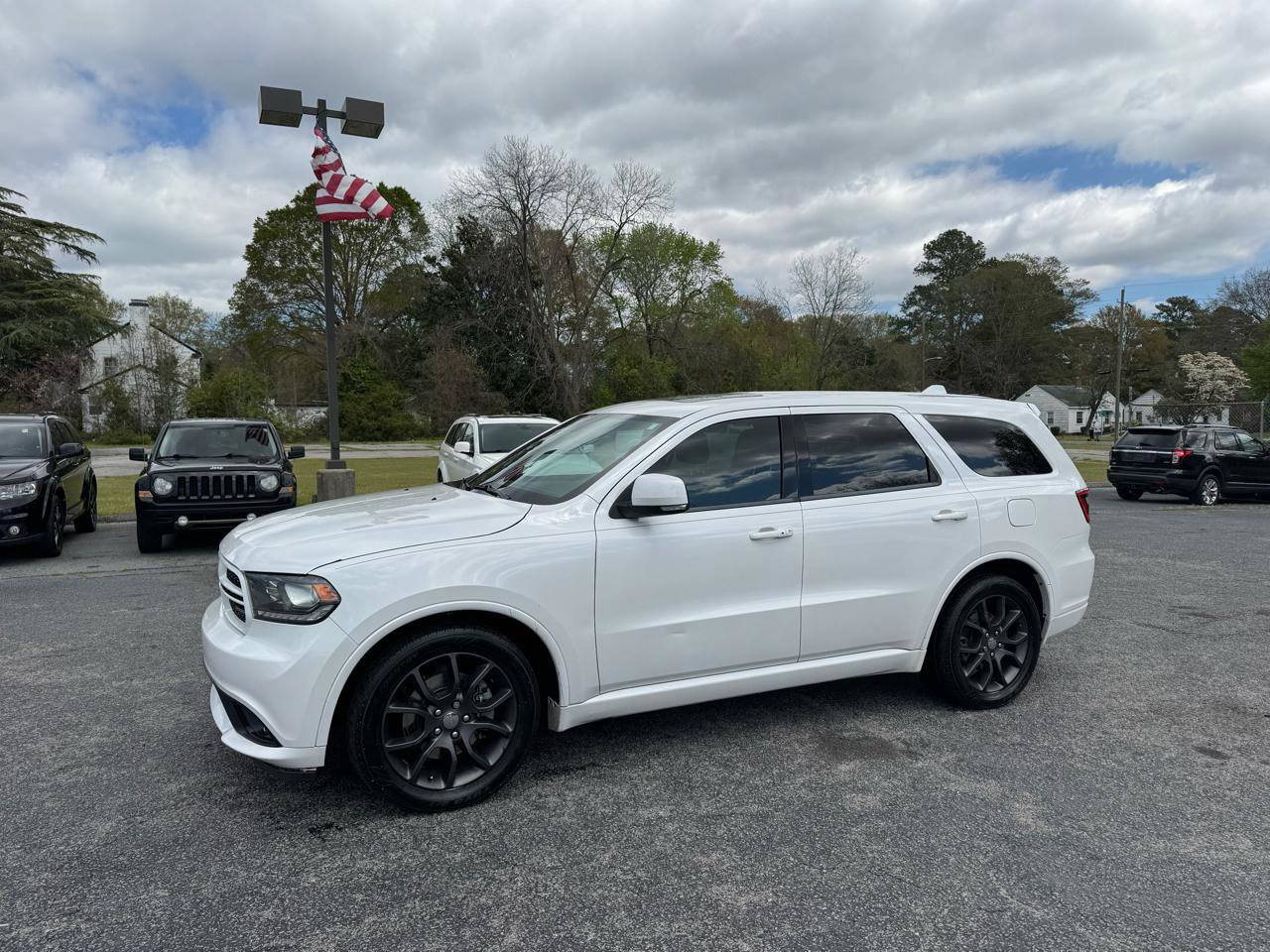 Used 2017 Dodge Durango R/T image 2
