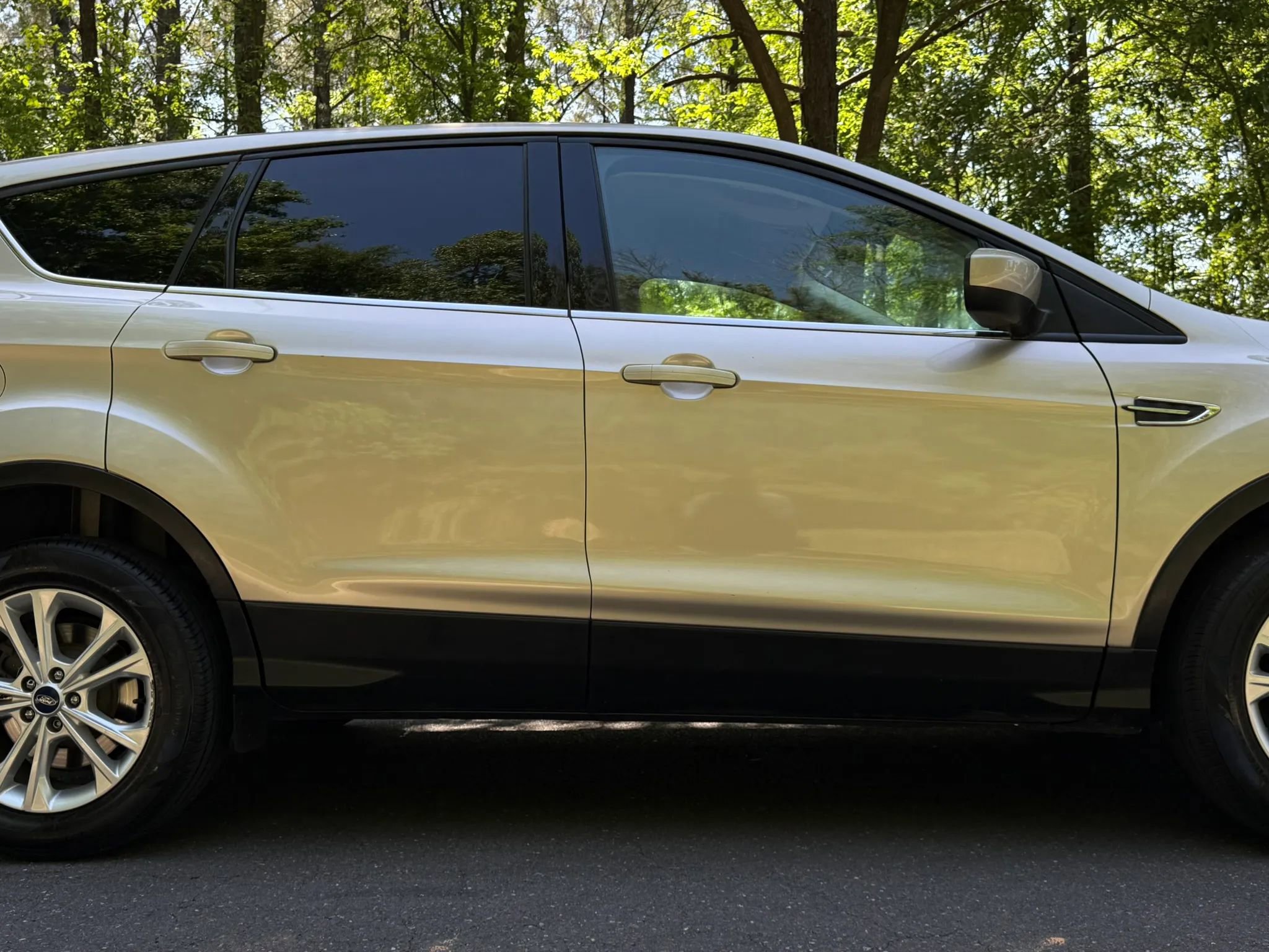 Used 2017 Ford Escape SE FWD image 4