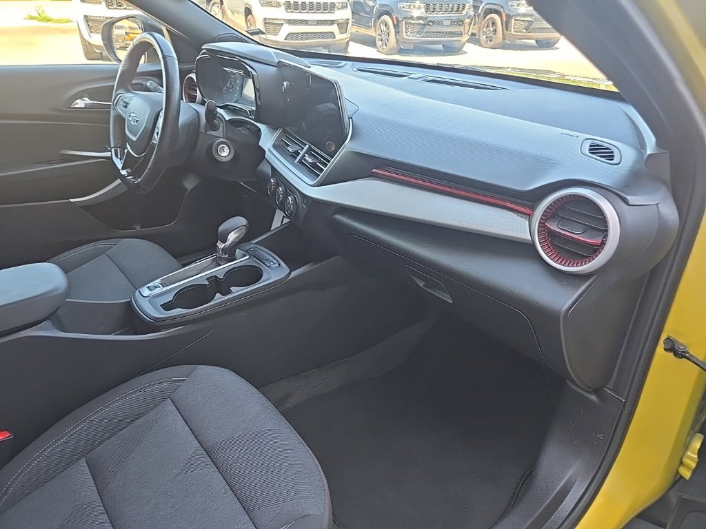 Used 2024 Chevrolet Trax RS w/ Driver Confidence Package FWD image 23