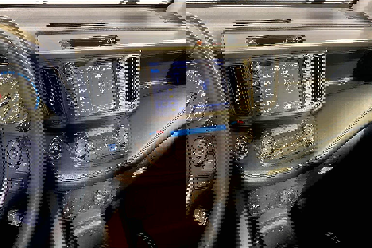 Used 2017 Toyota RAV4 XLE image 6