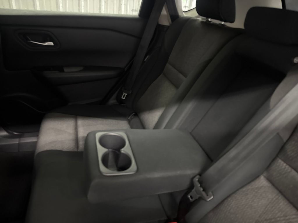Used 2024 Nissan Rogue SV AWD/4WD image 14
