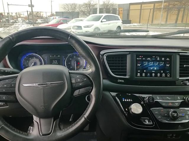 Used 2019 Chrysler Pacifica Touring-L image 26
