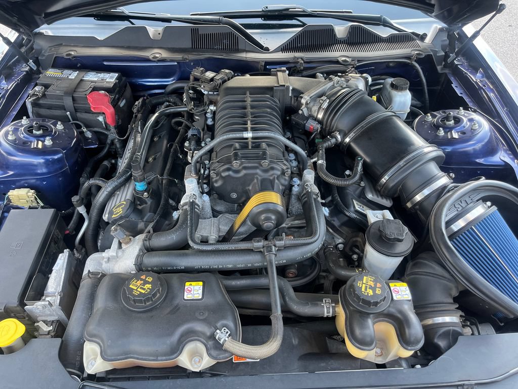 Used 2010 Ford Mustang Shelby GT500 RWD image 18