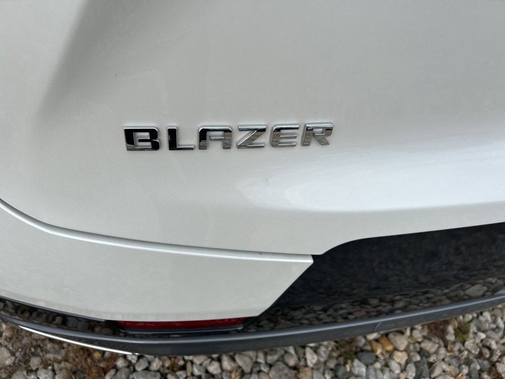 Used 2023 Chevrolet Blazer Premier image 38