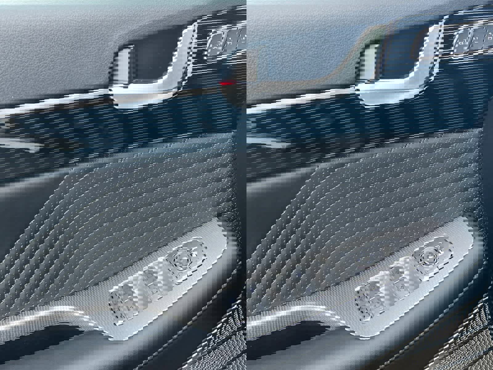 Used 2025 Hyundai Palisade Calligraphy image 13