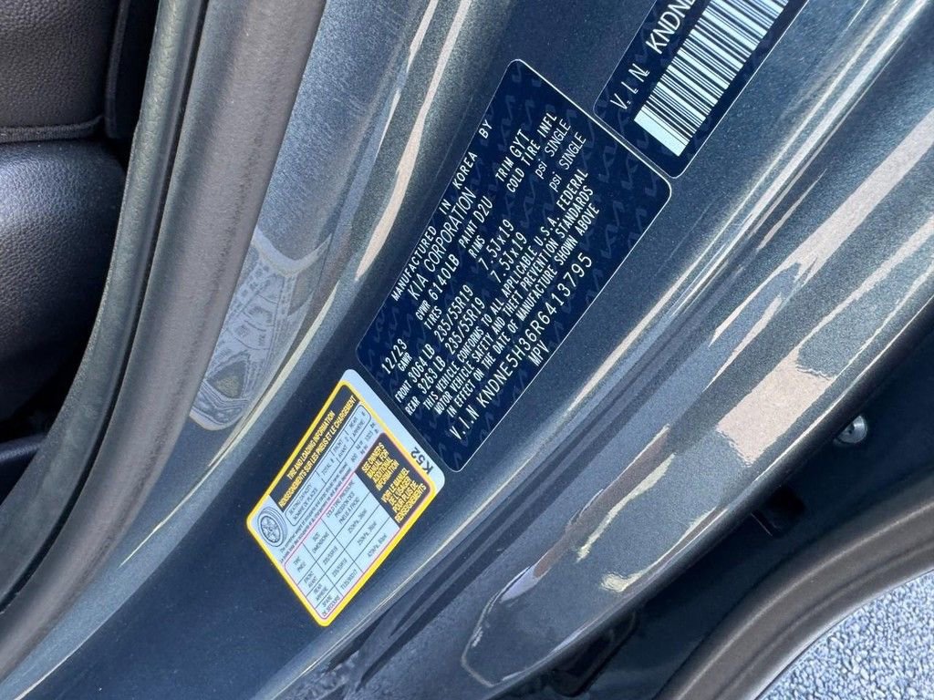 Used 2024 Kia Carnival SX Prestige image 28