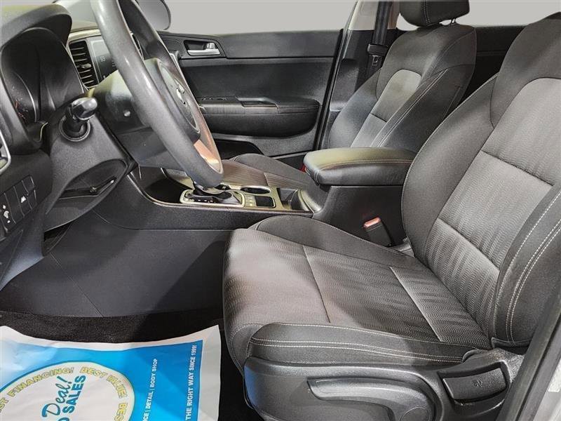 Used 2020 Kia Sportage LX AWD/4WD image 18