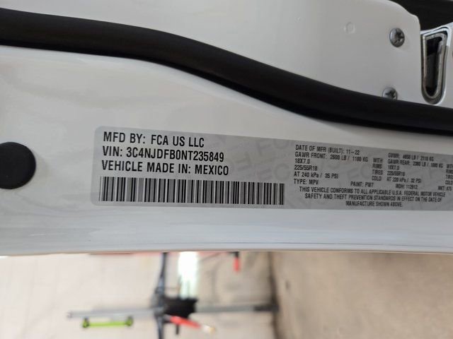 Used 2022 Jeep Compass Latitude image 36