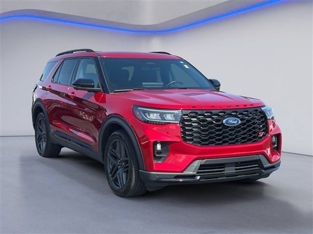 Certified 2025 Ford Explorer ST AWD/4WD image 5