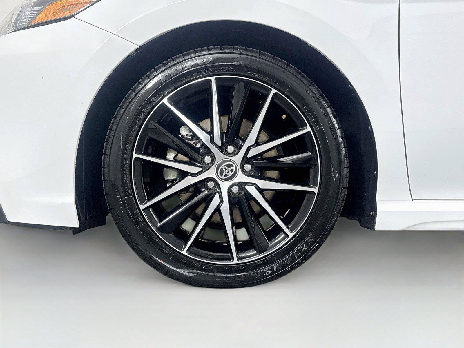 Used 2022 Toyota Camry SE w/ Convenience Package FWD image 42