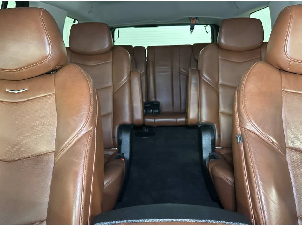 Used 2016 Cadillac Escalade Premium AWD/4WD image 24