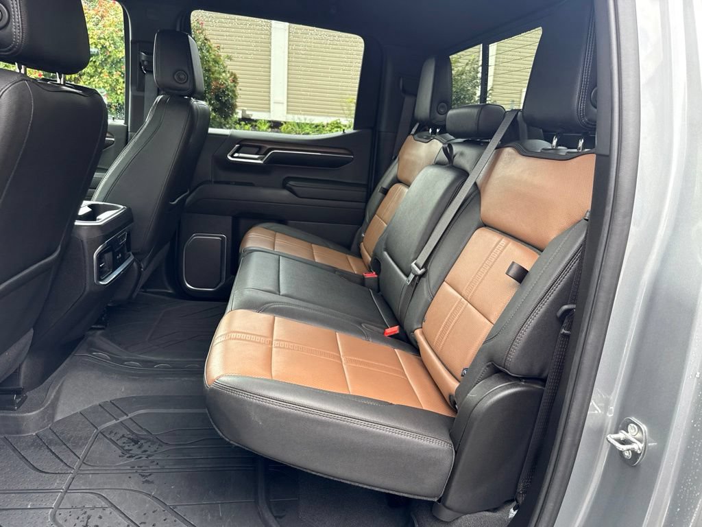 Used 2024 Chevrolet Silverado 1500 High Country w/ High Country Premium Package AWD/4WD image 42
