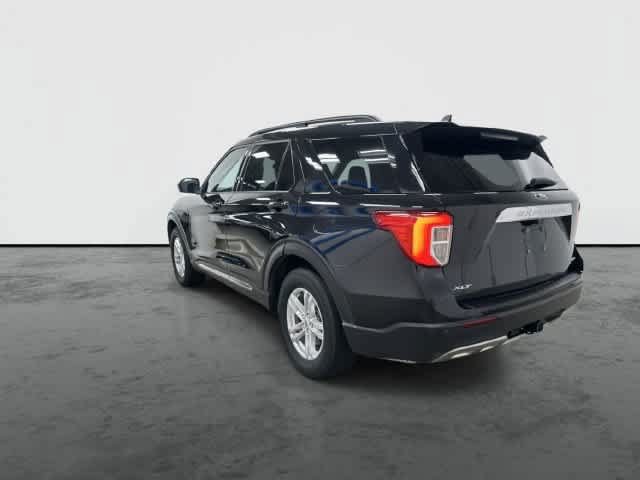 Used 2021 Ford Explorer XLT w/ Equipment Group 202A AWD/4WD image 2