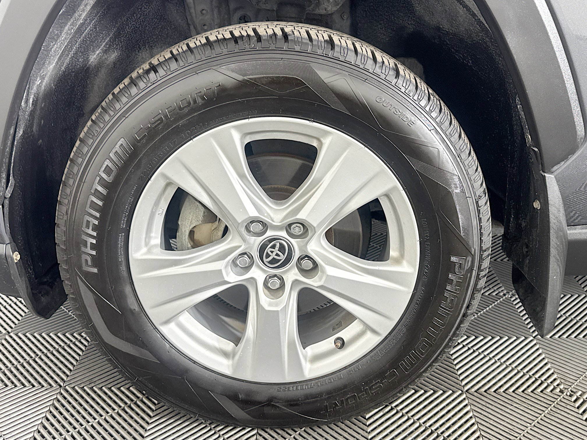 Used 2021 Toyota RAV4 XLE image 37