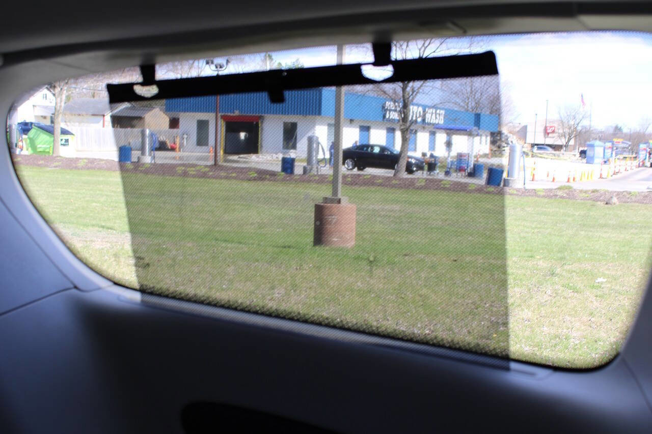 Used 2017 Chrysler Pacifica Touring Plus w/ Tire & Wheel Group image 61