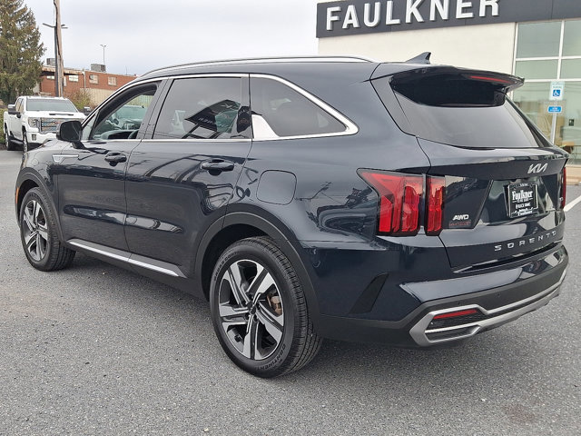Used 2022 Kia Sorento SX w/ Panoramic Sunroof Package image 4