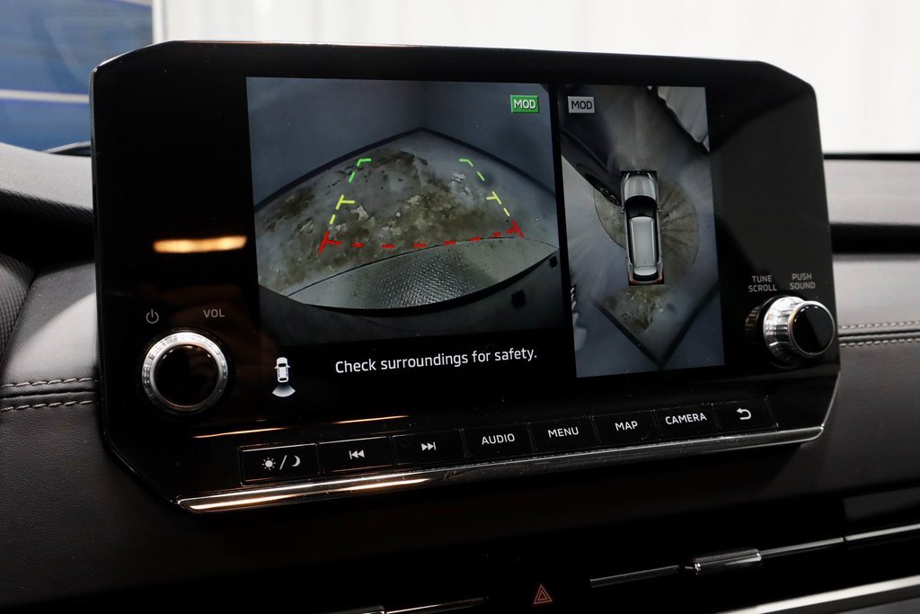 Used 2022 Mitsubishi Outlander SE image 2