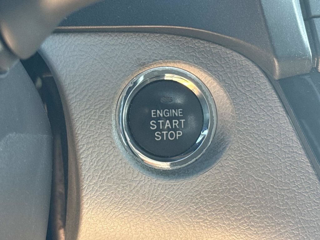 Used 2015 Toyota Sienna XLE AWD/4WD image 37