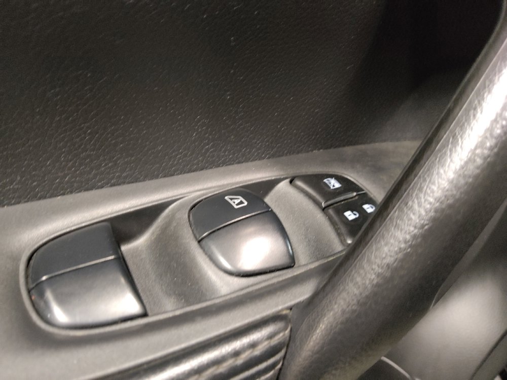 Used 2020 Nissan Rogue Sport S FWD image 27