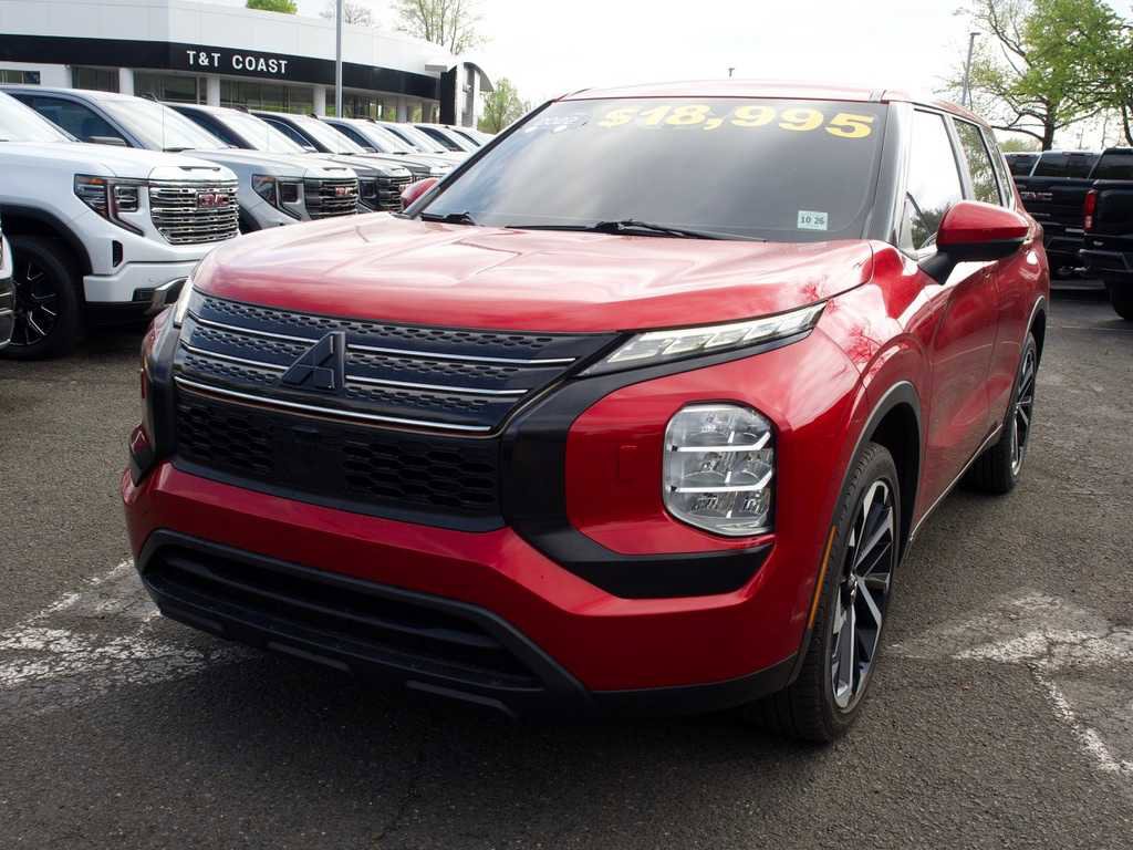 Used 2022 Mitsubishi Outlander ES AWD/4WD image 1