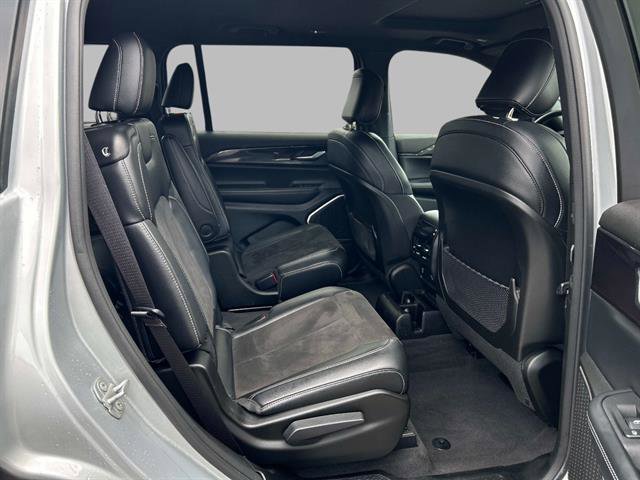 Used 2022 Jeep Grand Cherokee L Altitude image 14