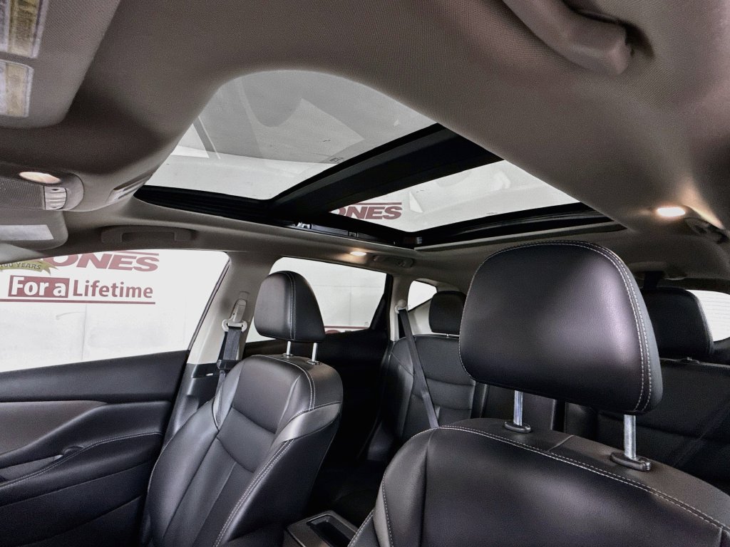Certified 2023 Nissan Murano SL w/ SL Moonroof Package AWD/4WD image 12