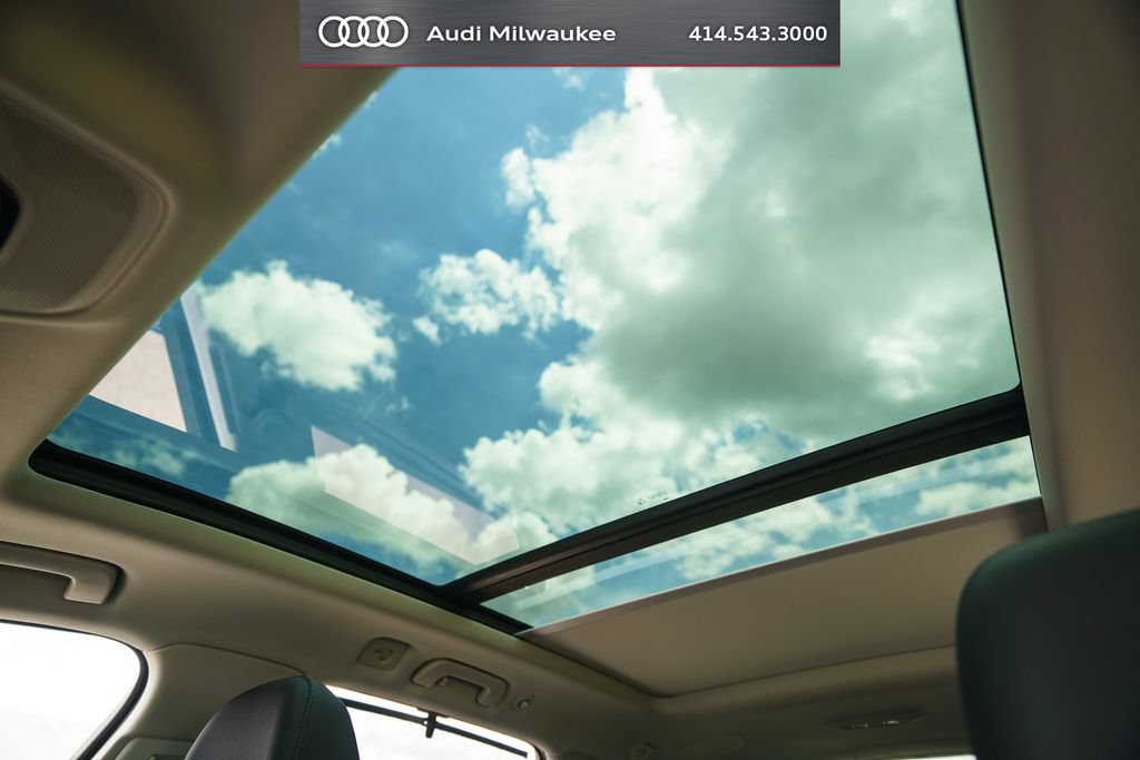 Used 2023 Audi Q7 3.0T Prestige w/ Prestige Package AWD/4WD image 33