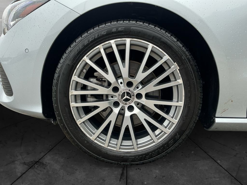Used 2025 Mercedes-Benz CLA 250 4MATIC image 15