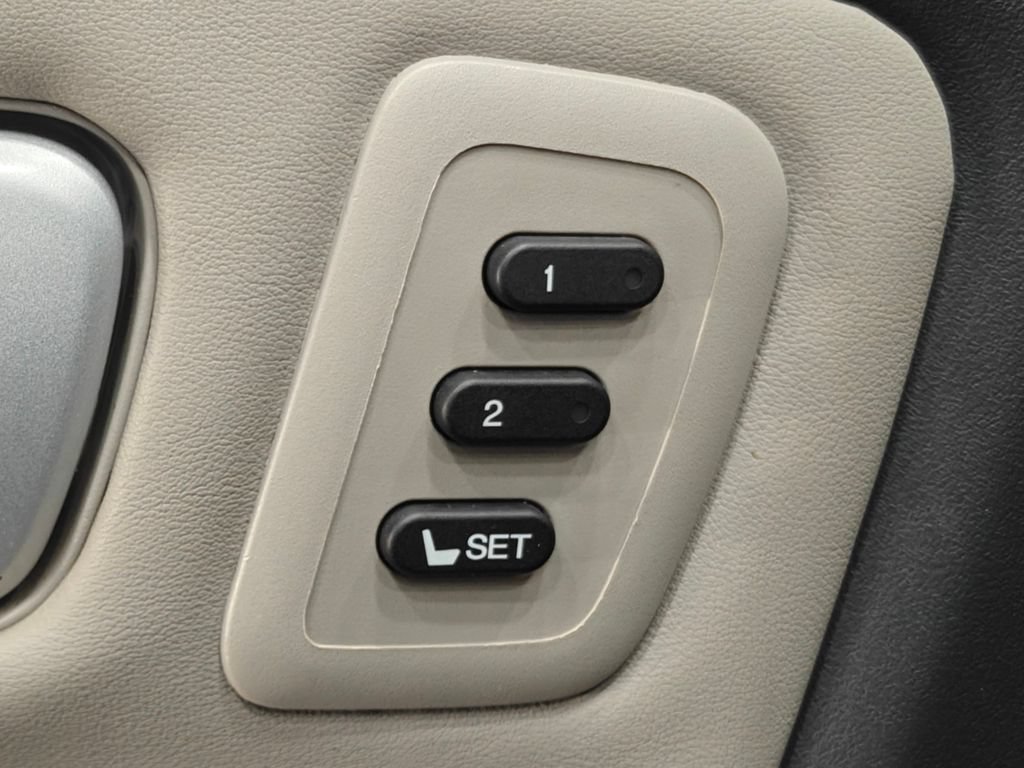 Used 2014 Honda Pilot Touring image 46