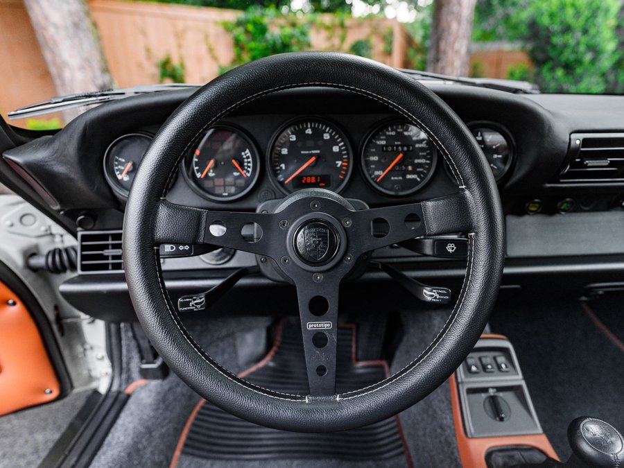 Used 1992 Porsche 911 GT3 RS image 16