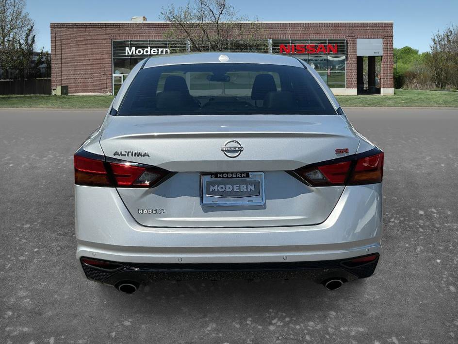 Certified 2024 Nissan Altima 2.5 SR FWD image 3