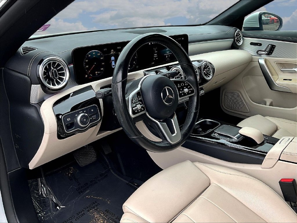 Used 2022 Mercedes-Benz CLA 250 image 17