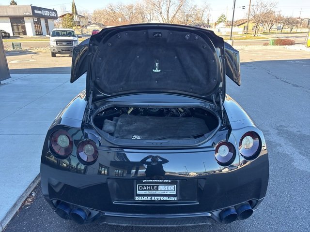 Used 2015 Nissan GT-R Premium image 8
