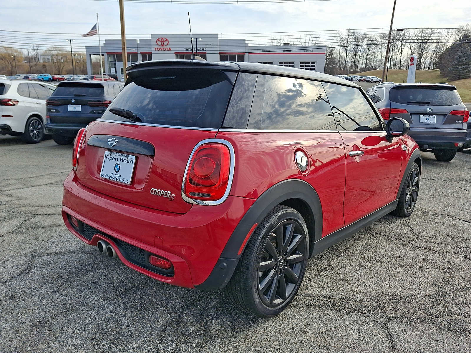 Used 2019 MINI Cooper S w/ Signature Upholstery Package image 6