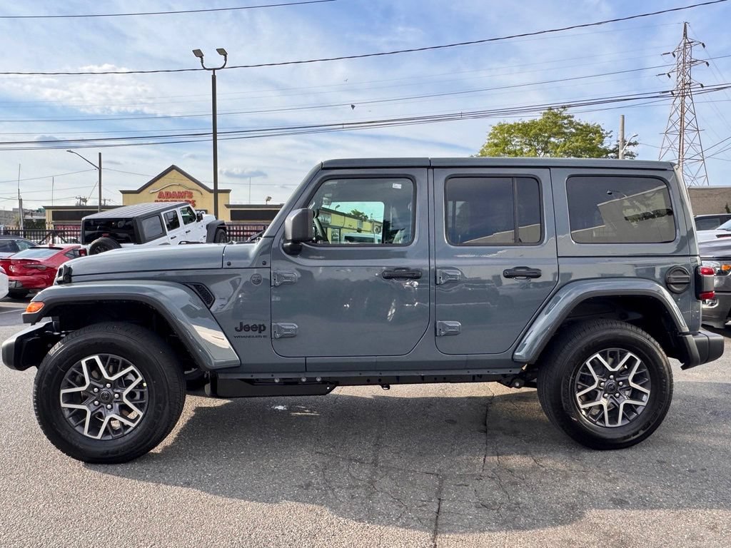 New 2026 Jeep Wrangler Unlimited Sahara w/ Safety Group AWD/4WD image 4