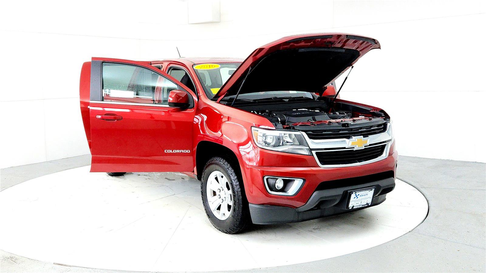 Used 2016 Chevrolet Colorado LT w/ LT Convenience Package image 9