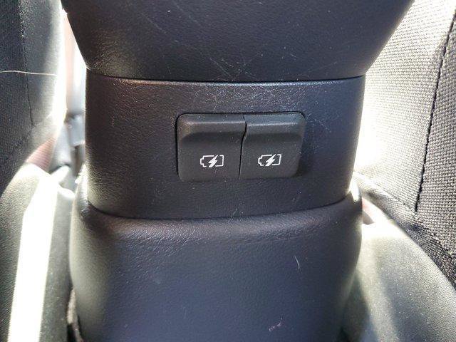 Used 2020 Nissan Versa SR w/ Convenience Package FWD image 11