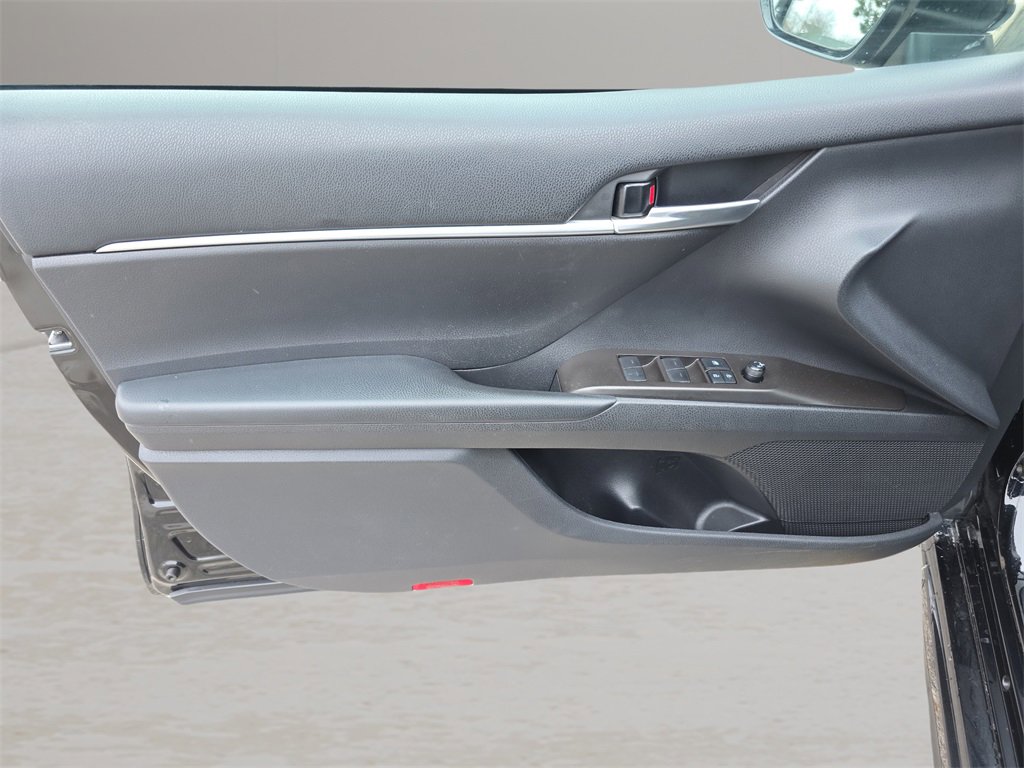 Used 2021 Toyota Camry SE w/ TRD Appearance Package (TMS) image 16