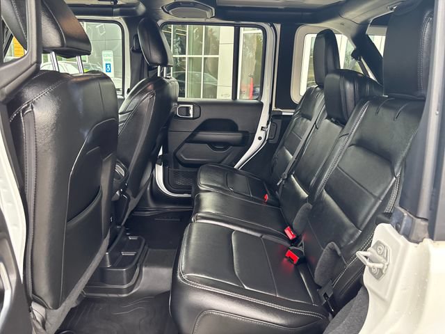 Used 2022 Jeep Wrangler Unlimited Sahara w/ LED Lighting Group AWD/4WD image 9