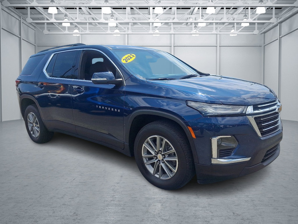 Used 2023 Chevrolet Traverse LT image 7