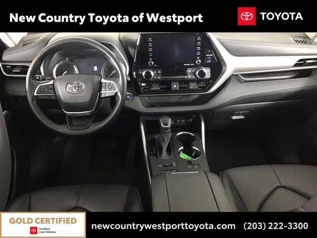 Certified 2022 Toyota Highlander XLE image 13