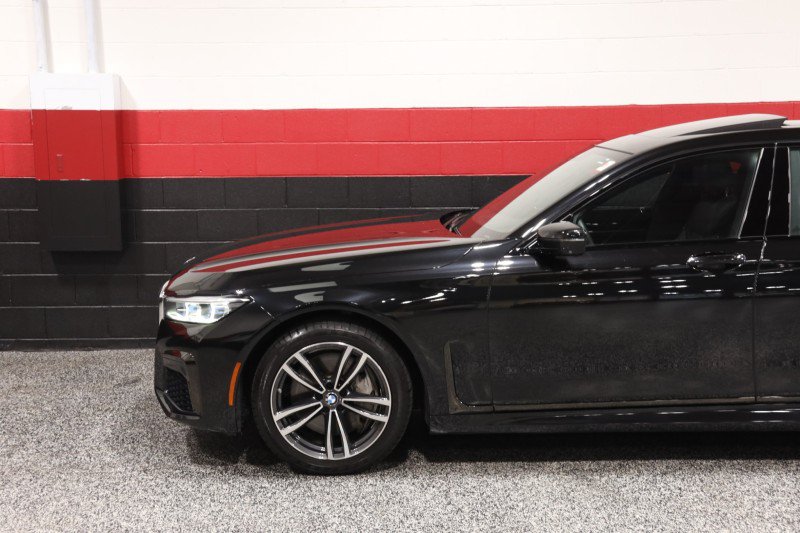 Used 2020 BMW 750i xDrive w/ Executive Package AWD/4WD image 22