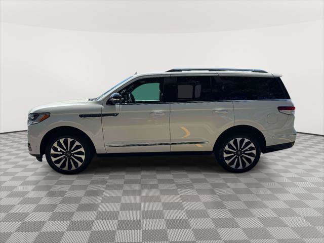 Certified 2024 Lincoln Navigator Reserve AWD/4WD image 4